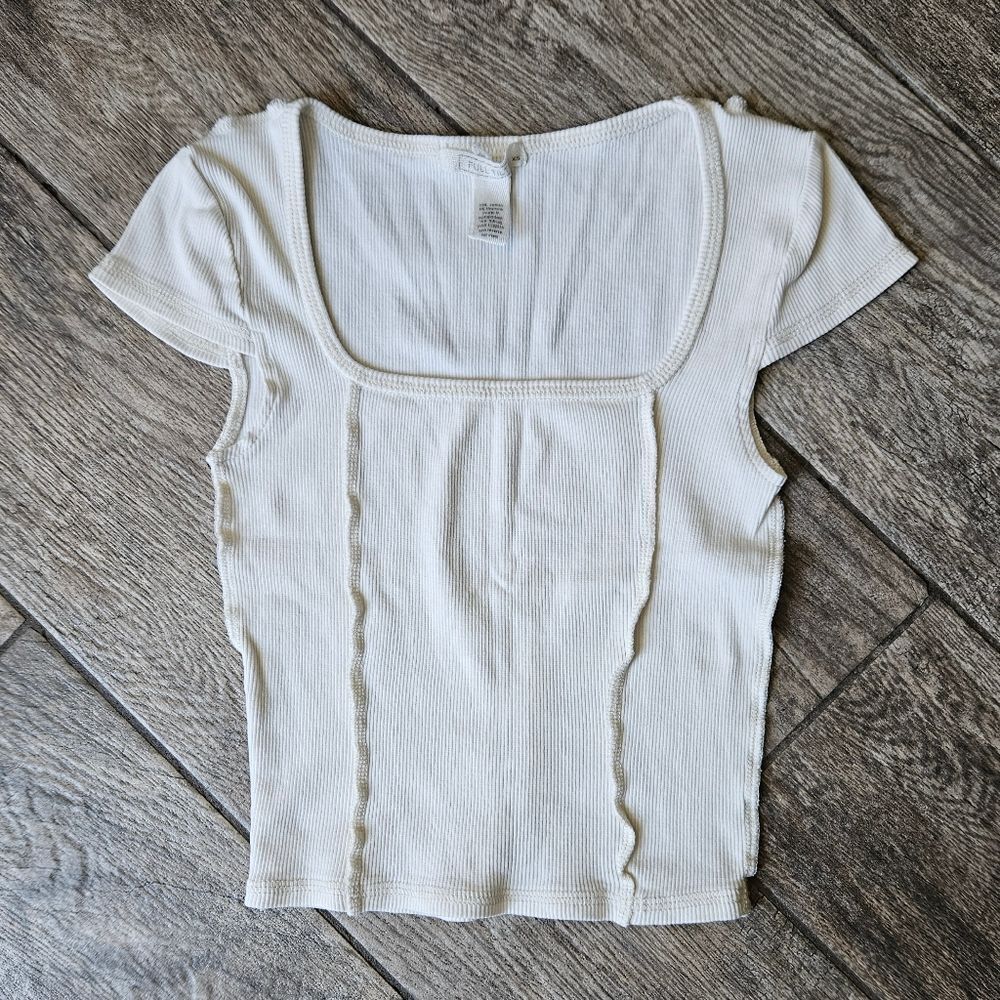 Full Tilt Short Sleeve Cream Top Size XS